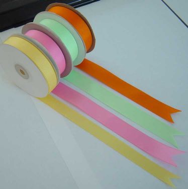 grosgrain ribbon with stitch edge